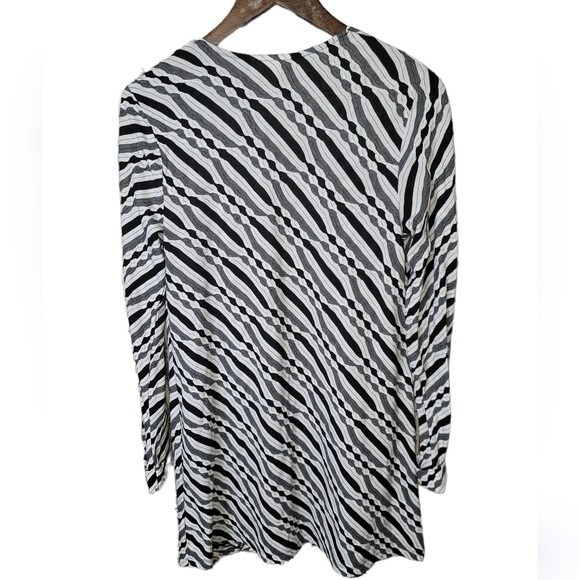 Dana Buchman Grey White Black Textured Geometric Striped Open Front Cardigan - Picture 3 of 7